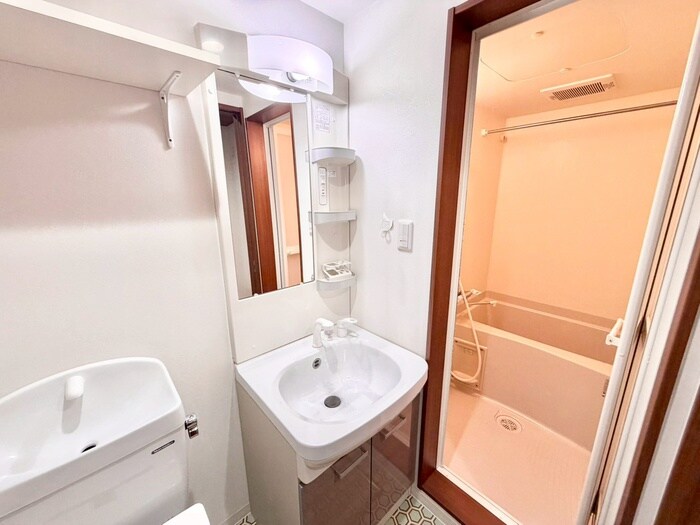 物件内観写真12　(洗面)