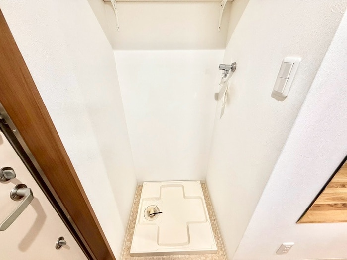 物件内観写真13　(洗濯機置場)