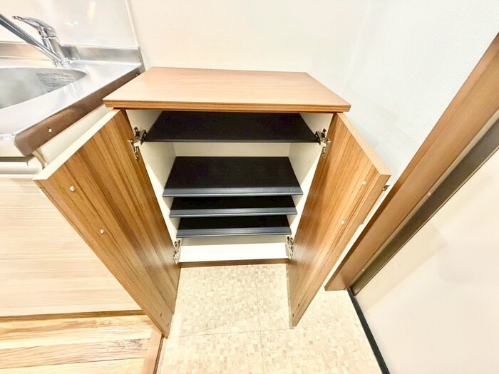 物件内観写真15　(靴箱)