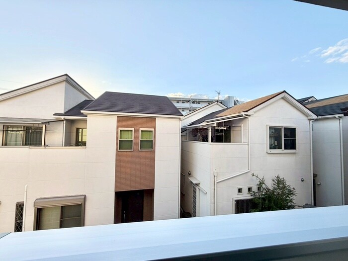 物件内観写真22　(室内からの展望)