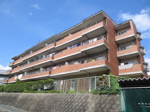 レジデンス吉川１号館外観写真