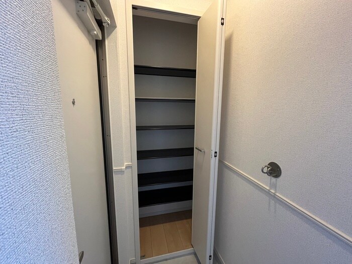 物件内観写真16　(靴箱)