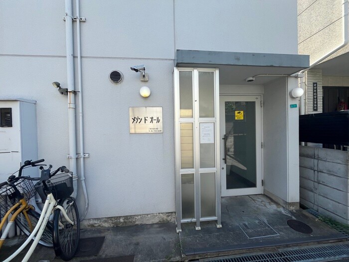 物件外観写真4　(エントランス部分)