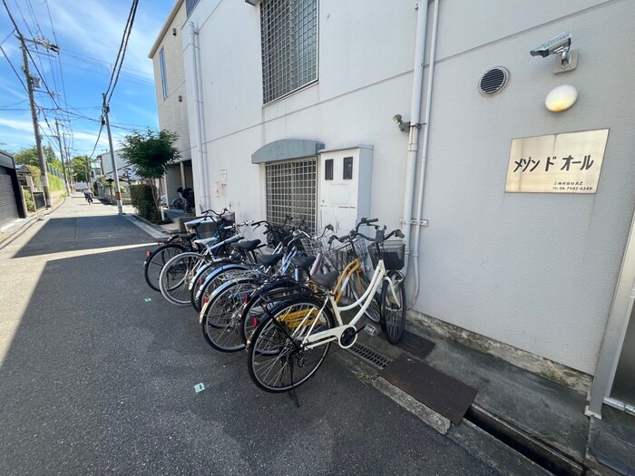 物件外観写真5　(駐輪場)