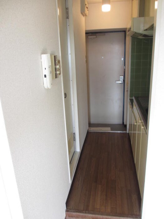 物件内観写真14　(玄関)