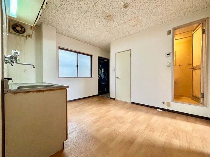 物件内観写真9　(居室)