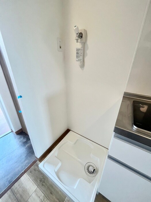 物件内観写真15　(洗濯機置場)