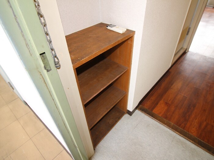 物件内観写真8　(靴箱)