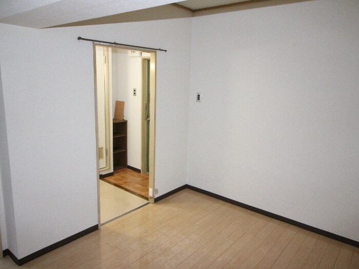 物件内観写真15　(居室)