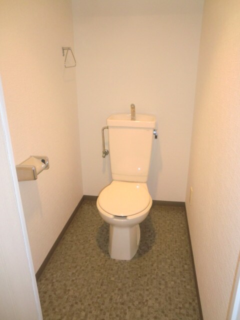物件内観写真12　(トイレ)