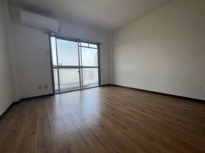 物件内観写真19　(居室)