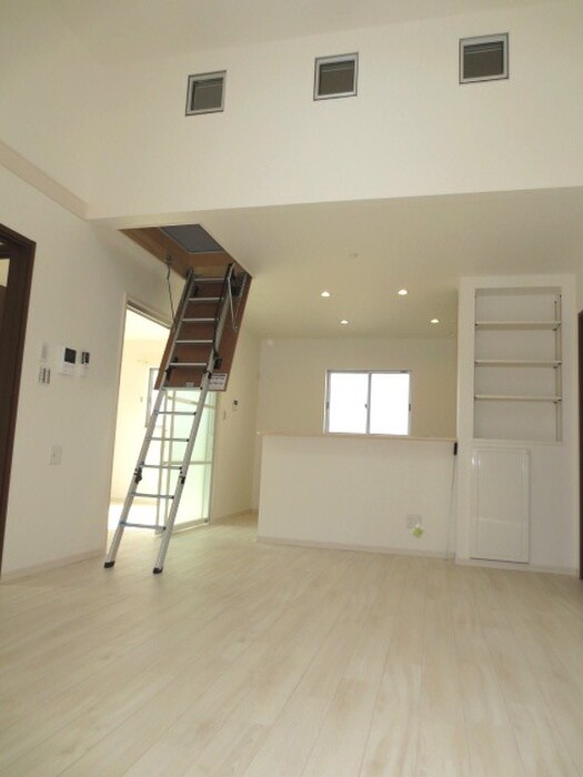 物件内観写真10　(居室)