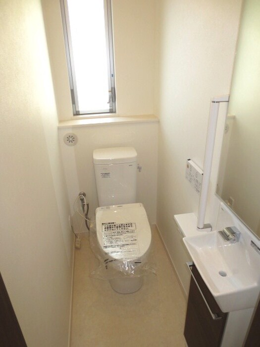 物件内観写真12　(トイレ)