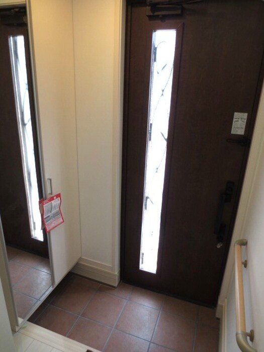 物件内観写真15　(玄関)