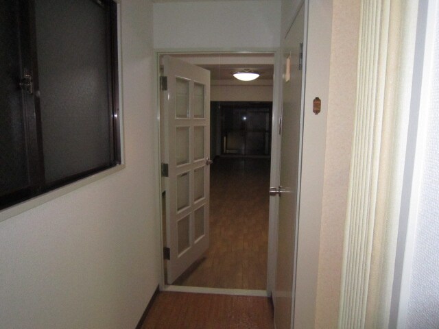 物件内観写真6　(廊下)