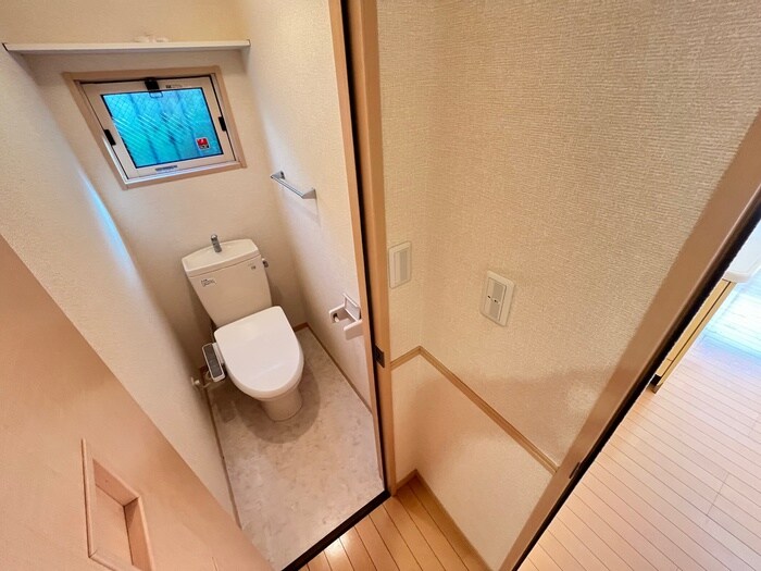 物件内観写真13　(トイレ)