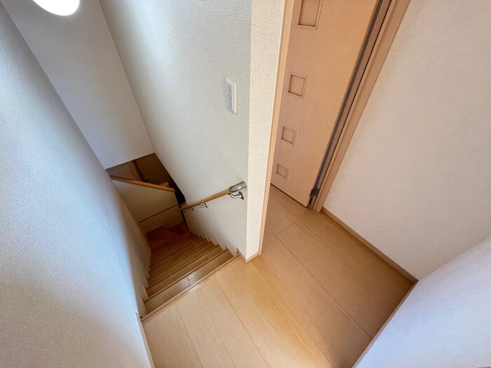 物件内観写真17　(廊下)