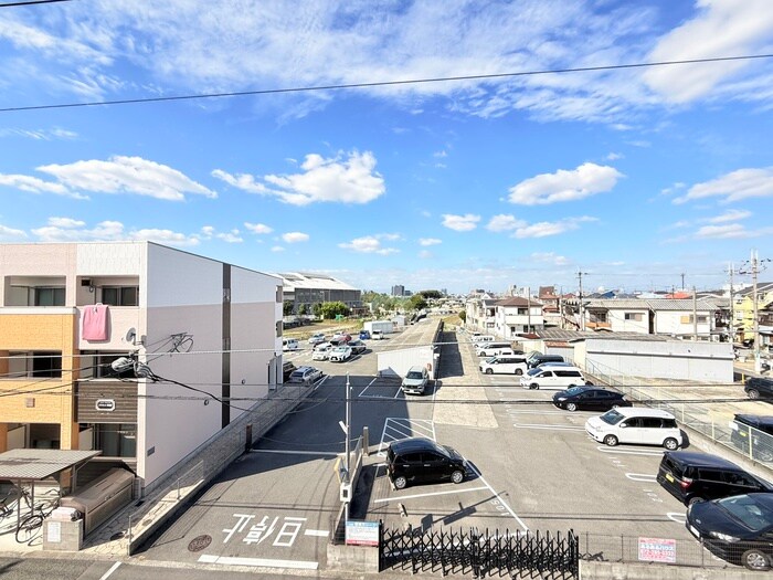 物件内観写真21　(室内からの展望)