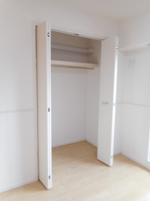 物件内観写真15　(収納)