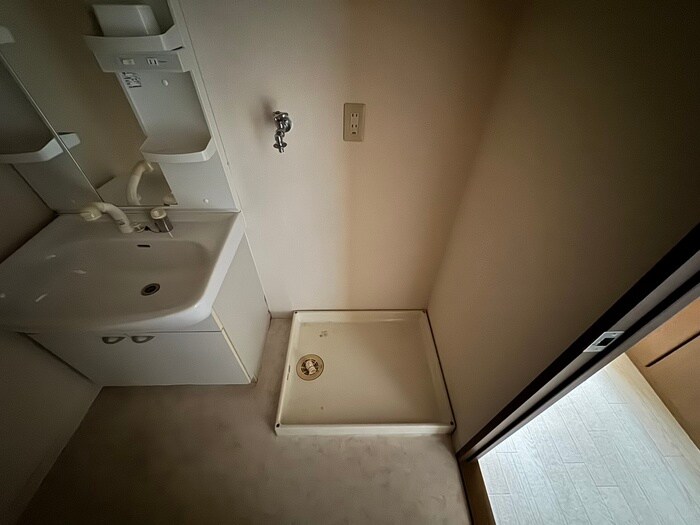 物件内観写真18　(洗濯機置場)