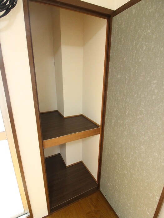 物件内観写真16　(収納)