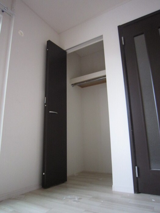 物件内観写真4　(収納)