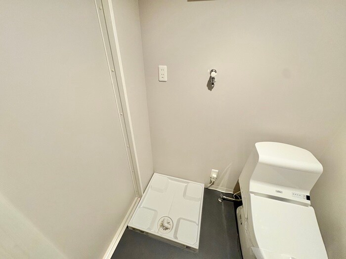 物件内観写真13　(洗濯機置場)