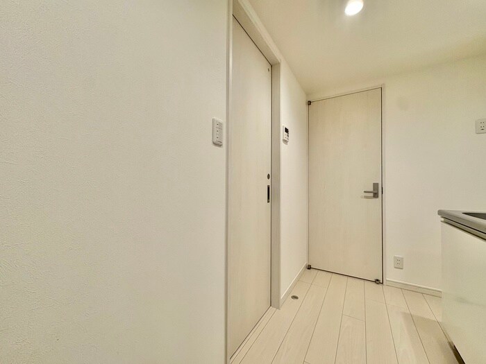 物件内観写真16　(廊下)