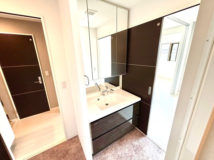 物件内観写真12　(洗面)