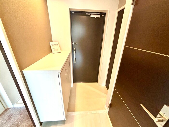 物件内観写真14　(玄関)