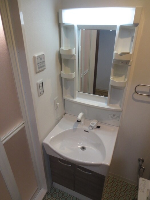 物件内観写真11　(洗面)