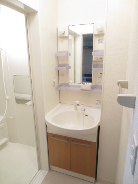 物件内観写真11　(洗面)