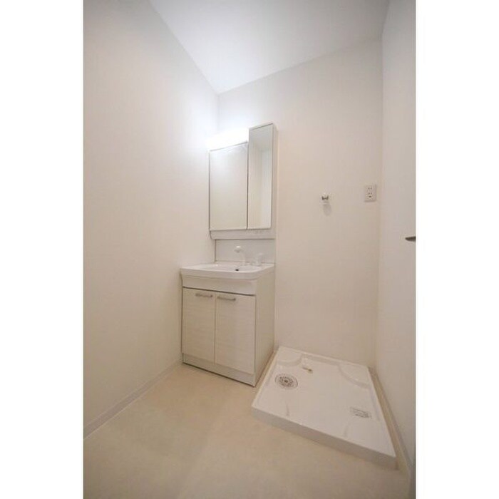 物件内観写真12　(洗濯機置場)