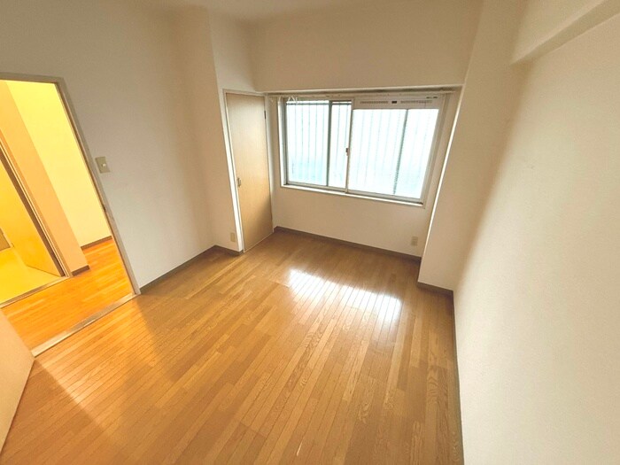 物件内観写真8　(居室)