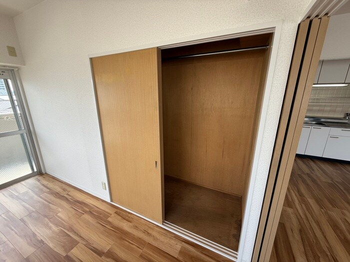 物件内観写真16　(収納)