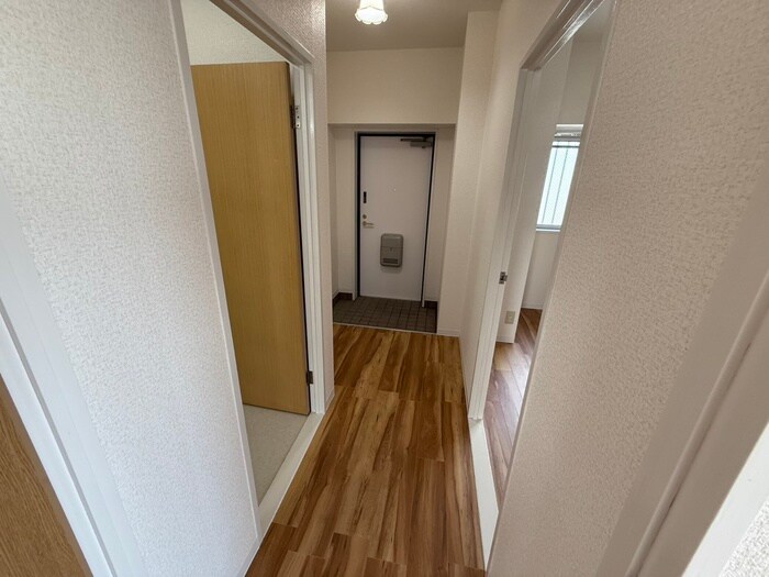 物件内観写真20　(廊下)