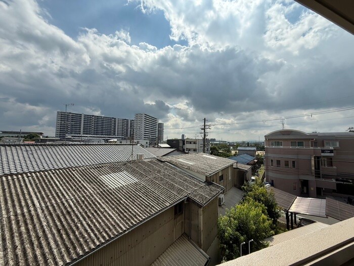 物件内観写真22　(室内からの展望)