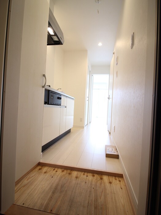 物件内観写真7　(玄関)