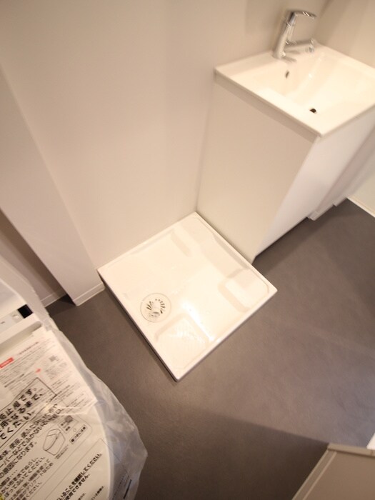 物件内観写真14　(洗濯機置場)