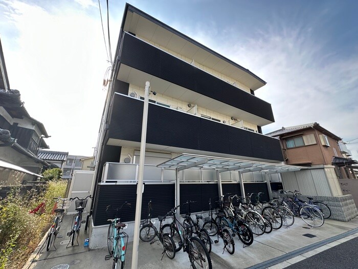 物件外観写真1　(外観写真)