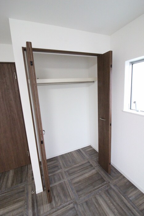 物件内観写真10　(収納)