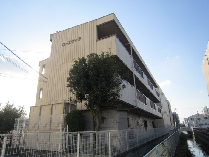 物件外観写真2　(駐車場)