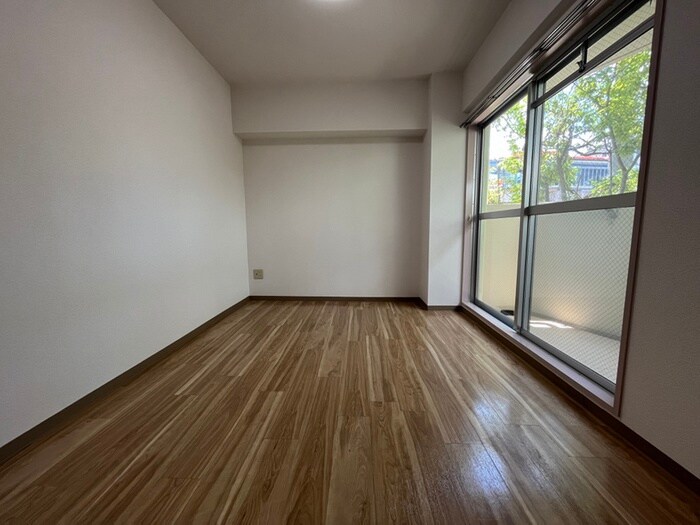 物件内観写真4　(居室)