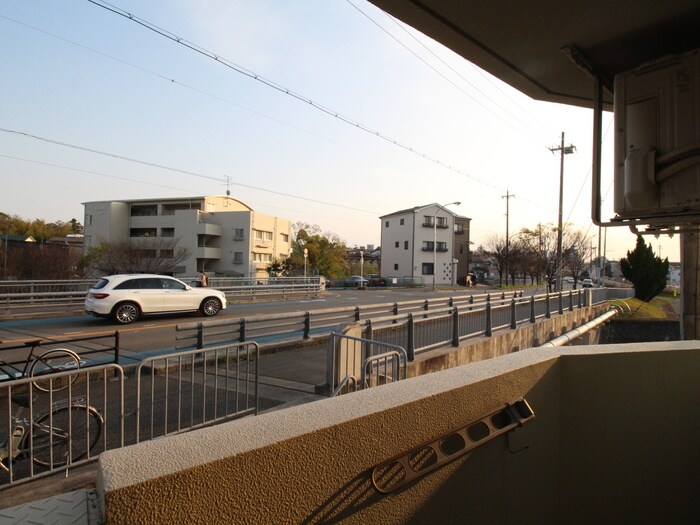 物件内観写真18　(室内からの展望)