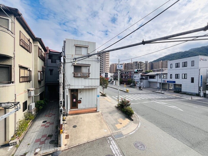 物件内観写真18　(室内からの展望)