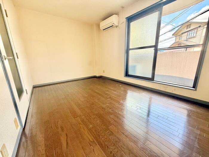 物件内観写真12　(居室)