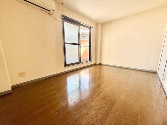 物件内観写真14　(居室)