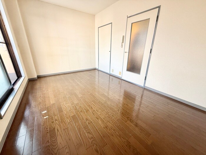 物件内観写真15　(居室)