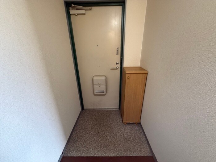 物件内観写真18　(玄関)