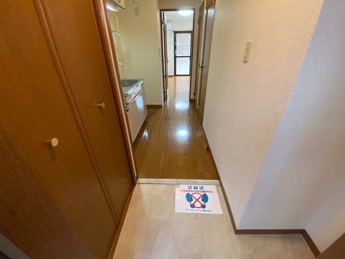 物件内観写真15　(廊下)